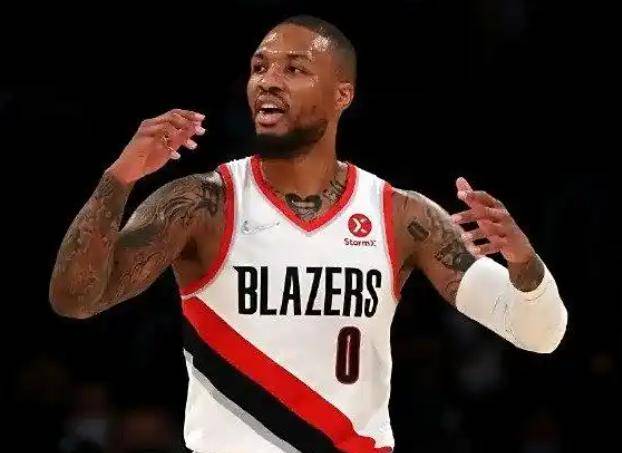 aiyouxi.com - 赛前体能课后，洛杉矶快船复出首秀备战英超，球迷炸锅，高层口径保持一致