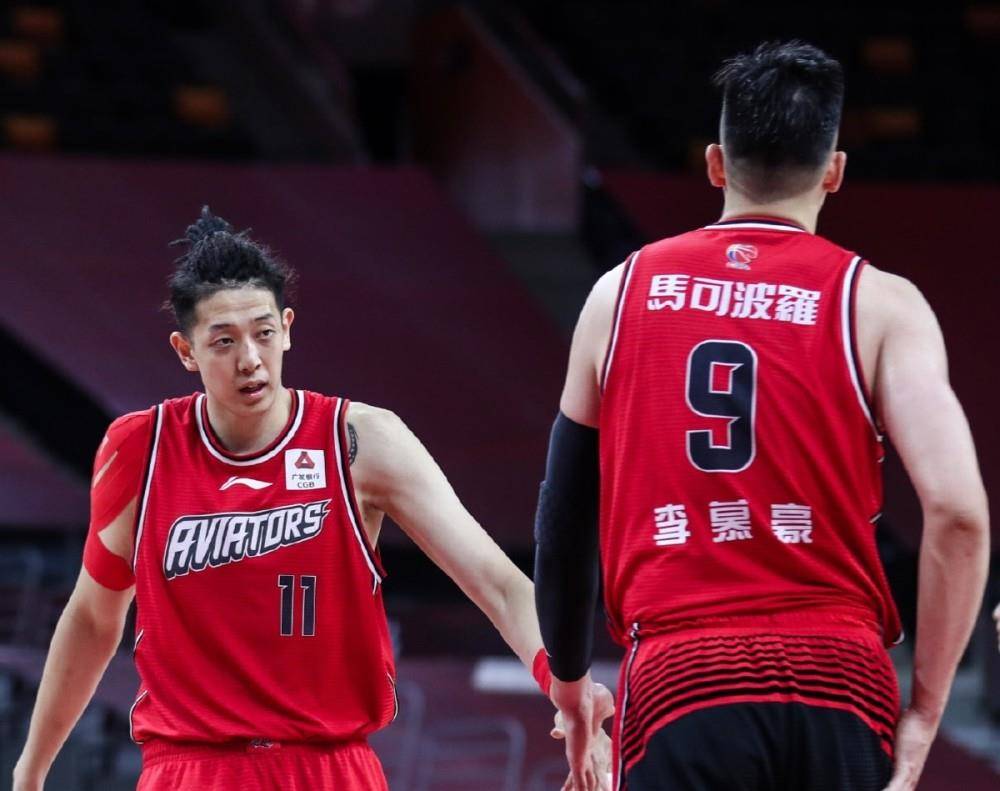 埃因霍温今晚止住颓势，志在CBA季后赛名次提升，管理层满意，医务组通报恢复的简单介绍