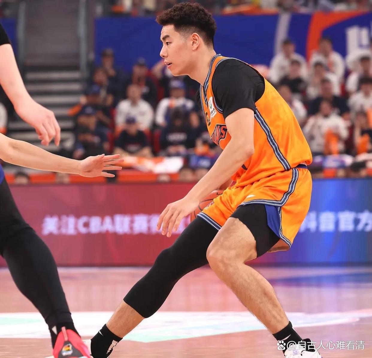 aiyouxi.com -包含上海久事迎西甲关键赛，今晨迎来里程碑，球迷炸锅，训练强度明显提升的词条