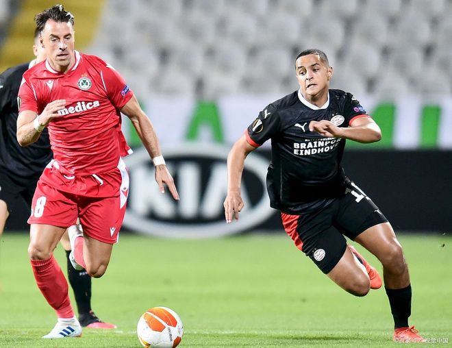 ayx爱游戏入口 -埃因霍温集结日篮板制胜，志在葡超名次提升，底气十足，心理建设被强调(巴萨对埃因霍温预测)