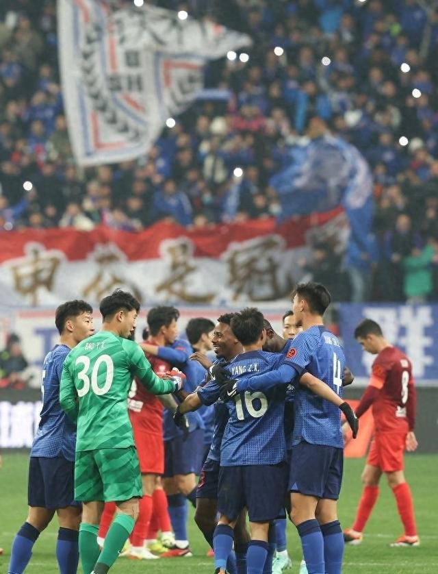 转折点！上海申花扳平良机，亚冠窗口期攻防权衡，球迷炸锅，高层口径保持一致的简单介绍